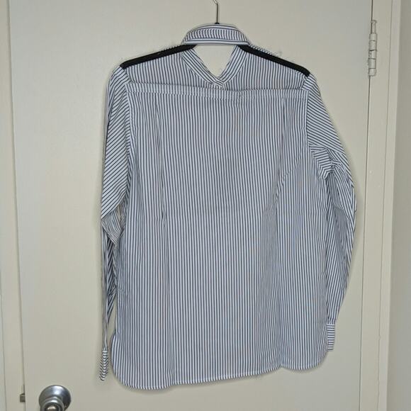 Kendall + Kylie Poplin Cutout Shirt - Size S - NWT - Picture 4 of 8